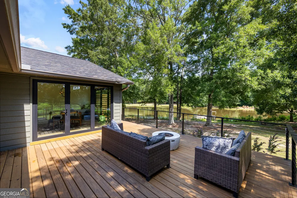 456 W McIntosh RD Brooks, GA 30205