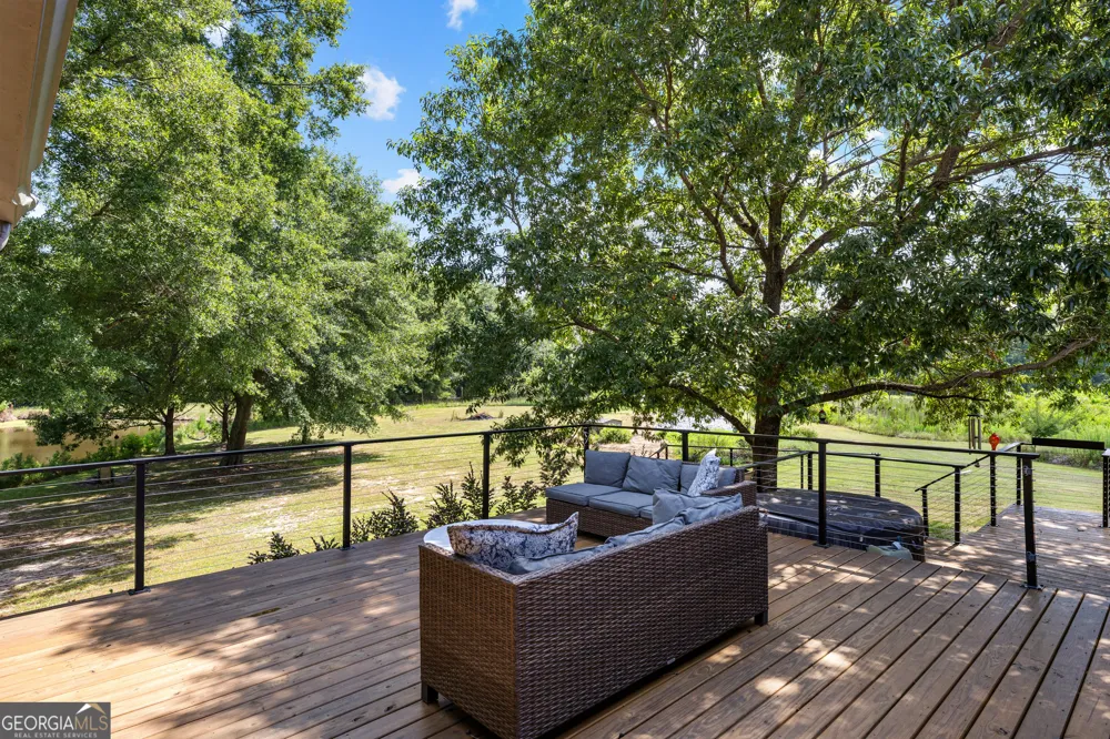 456 W McIntosh RD Brooks, GA 30205