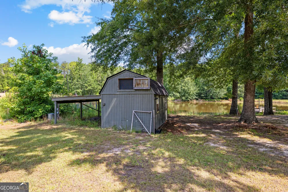 456 W McIntosh RD Brooks, GA 30205