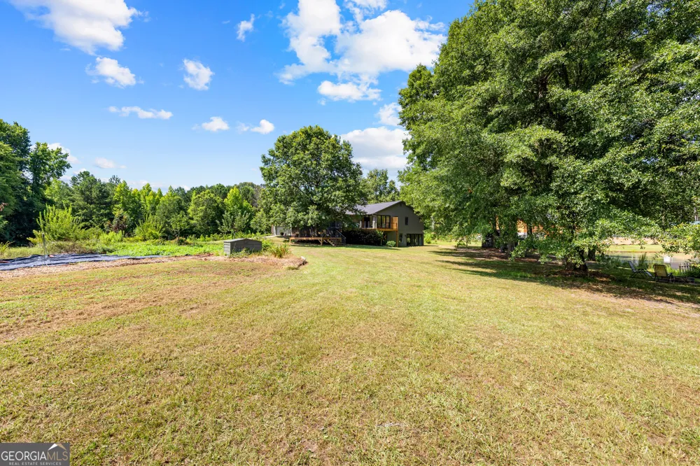 456 W McIntosh RD Brooks, GA 30205