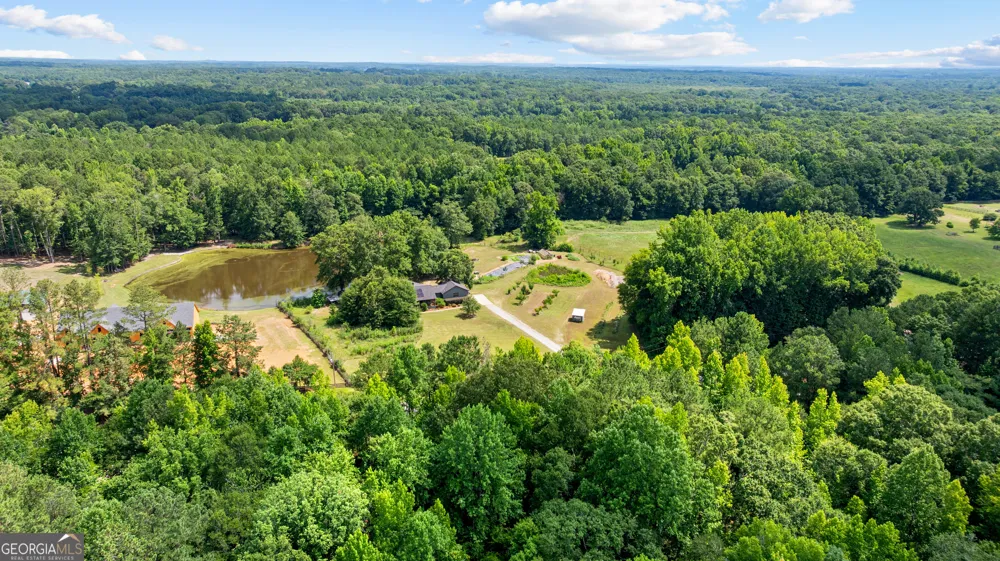 456 W McIntosh RD Brooks, GA 30205