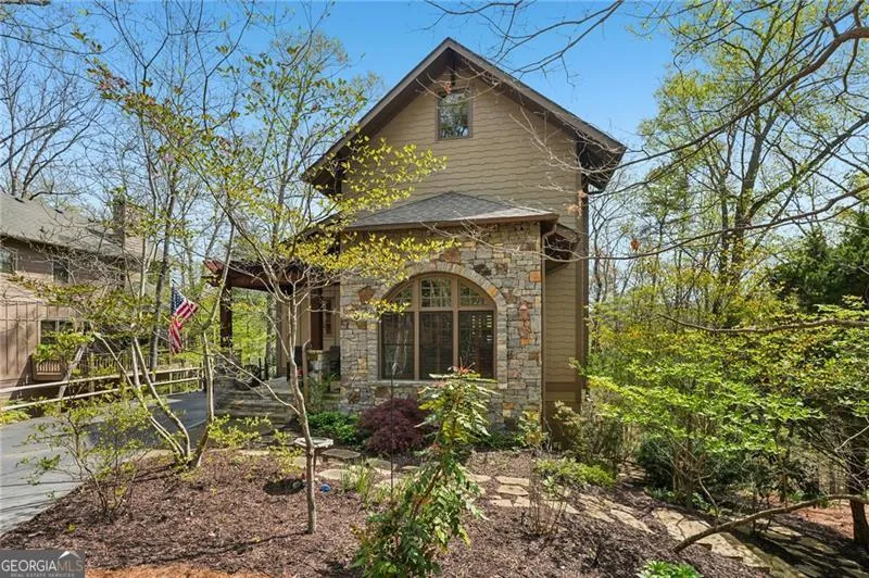 63 Choctaw RDG Big Canoe, GA 30143