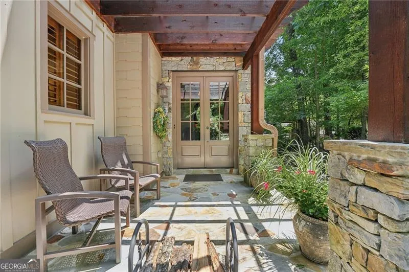 63 Choctaw RDG Big Canoe, GA 30143