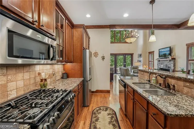 63 Choctaw RDG Big Canoe, GA 30143