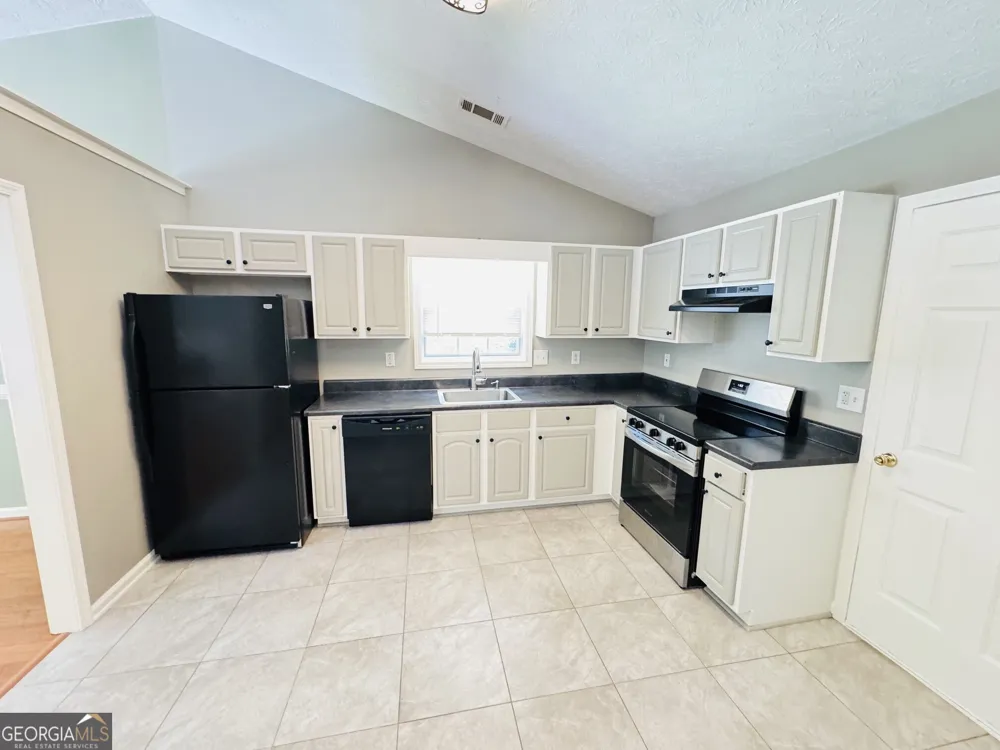 1450 Millhaven DR Auburn, GA 30011