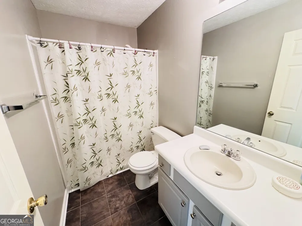 1450 Millhaven DR Auburn, GA 30011