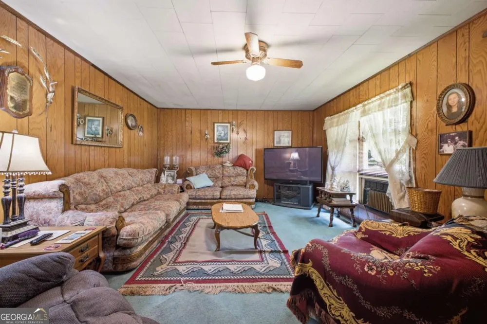 101 Jackson ST Calhoun, GA 30701