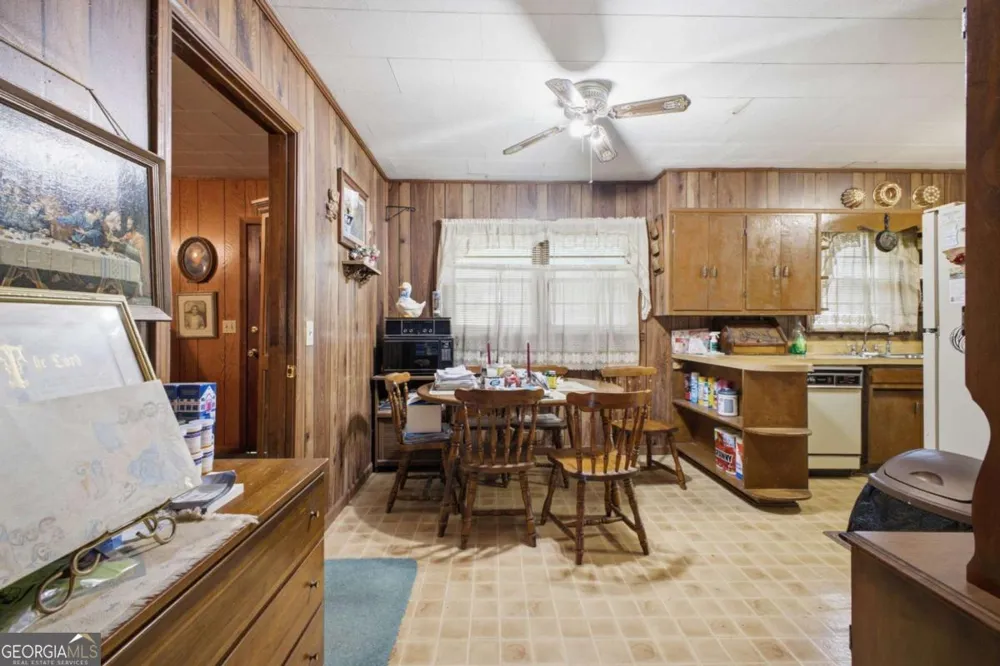 101 Jackson ST Calhoun, GA 30701