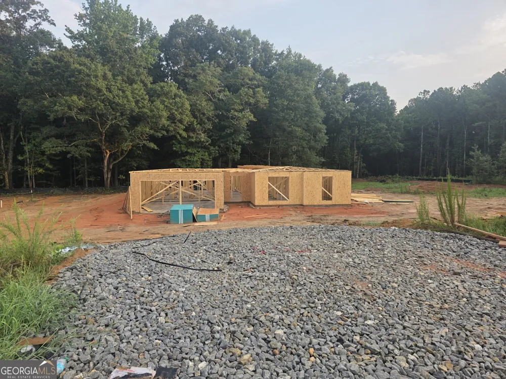 258 Windrow TRL Statham, GA 30666