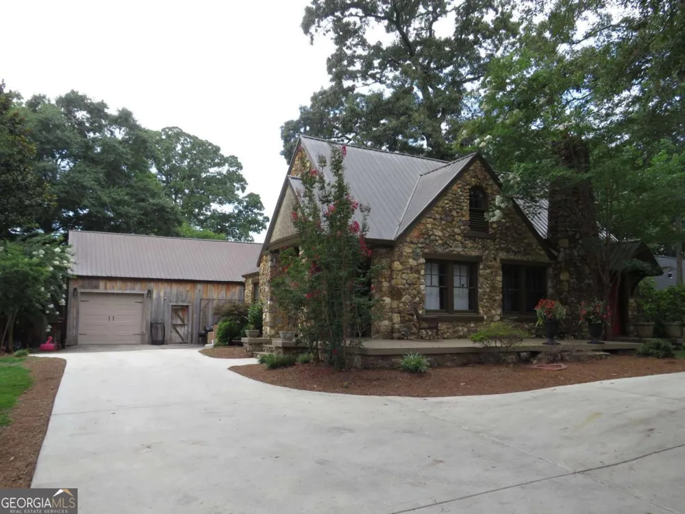 607 N College ST Cedartown, GA 30125