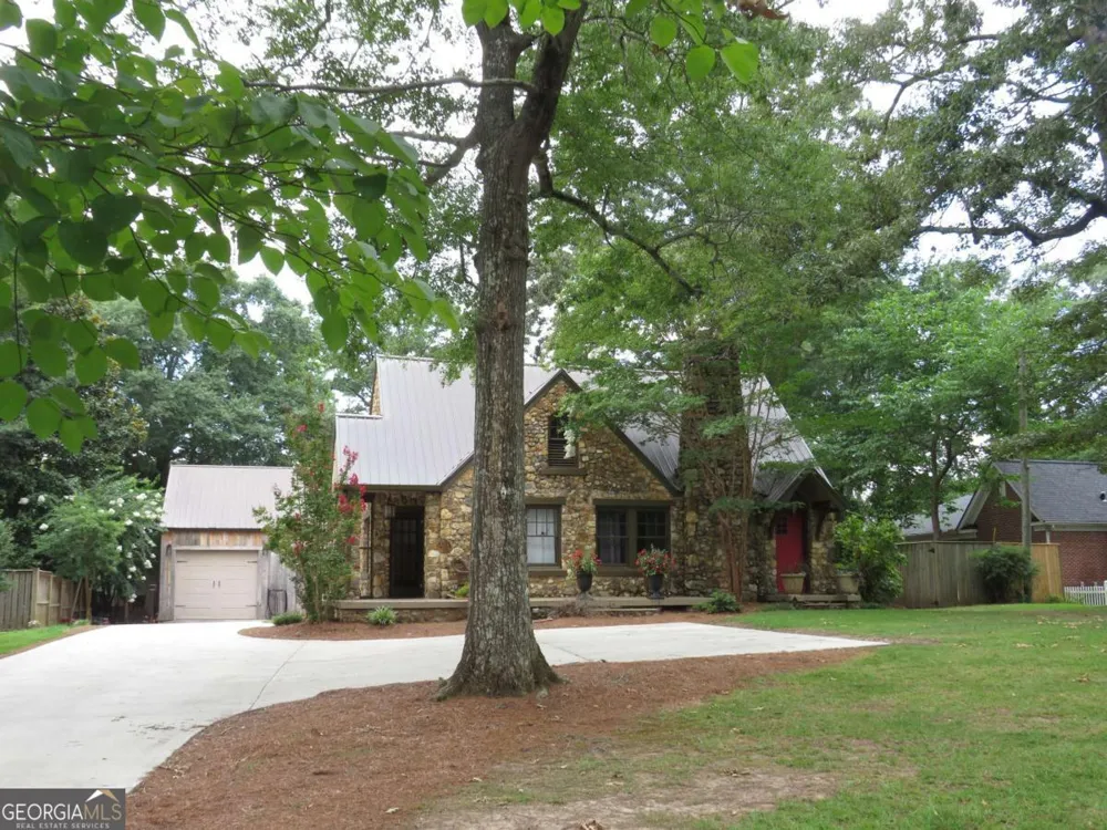 607 N College ST Cedartown, GA 30125
