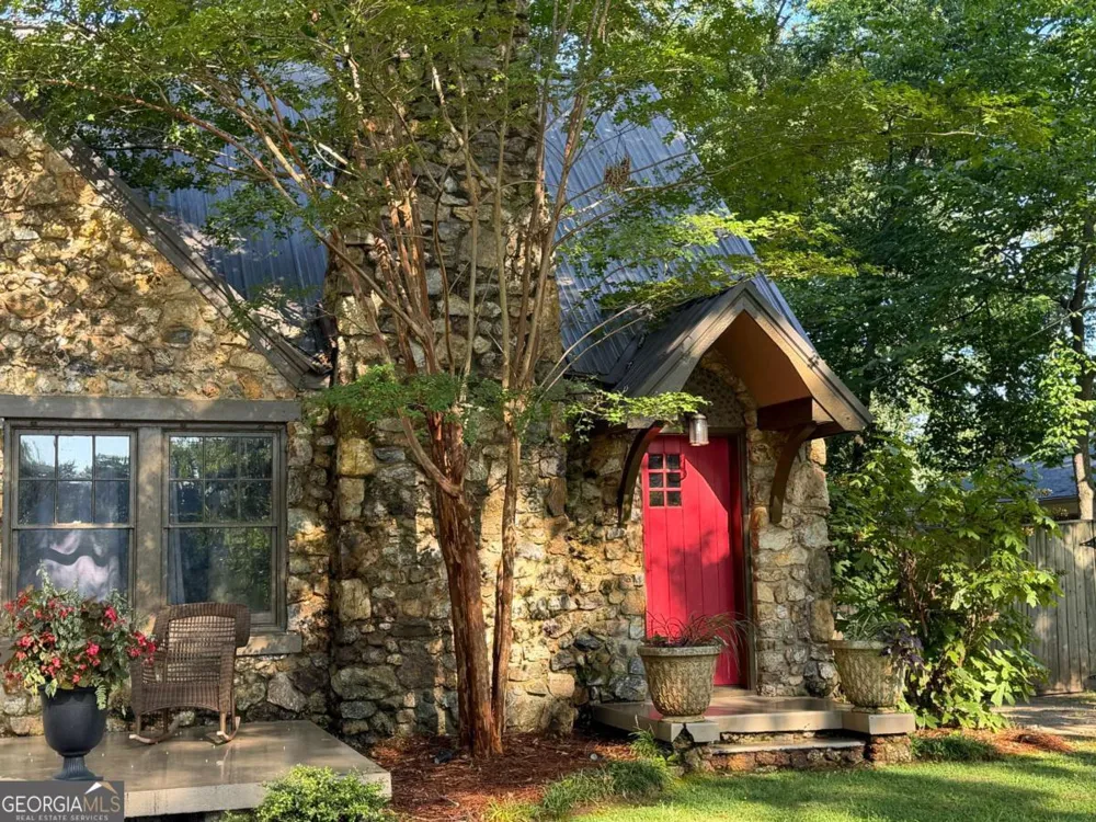 607 N College ST Cedartown, GA 30125