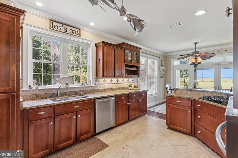 71 Thornhill DR Brunswick, GA 31525