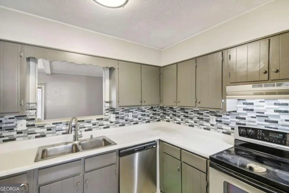 6429 Woodstone WAY Morrow, GA 30260