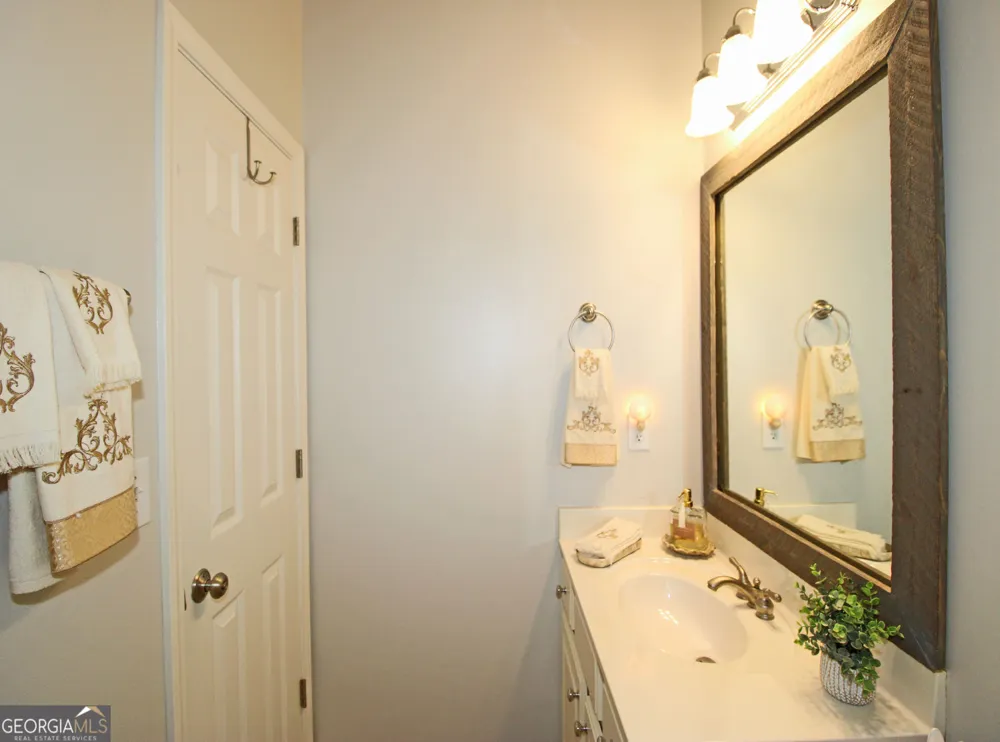 1503 Waters Edge TRL Roswell, GA 30075