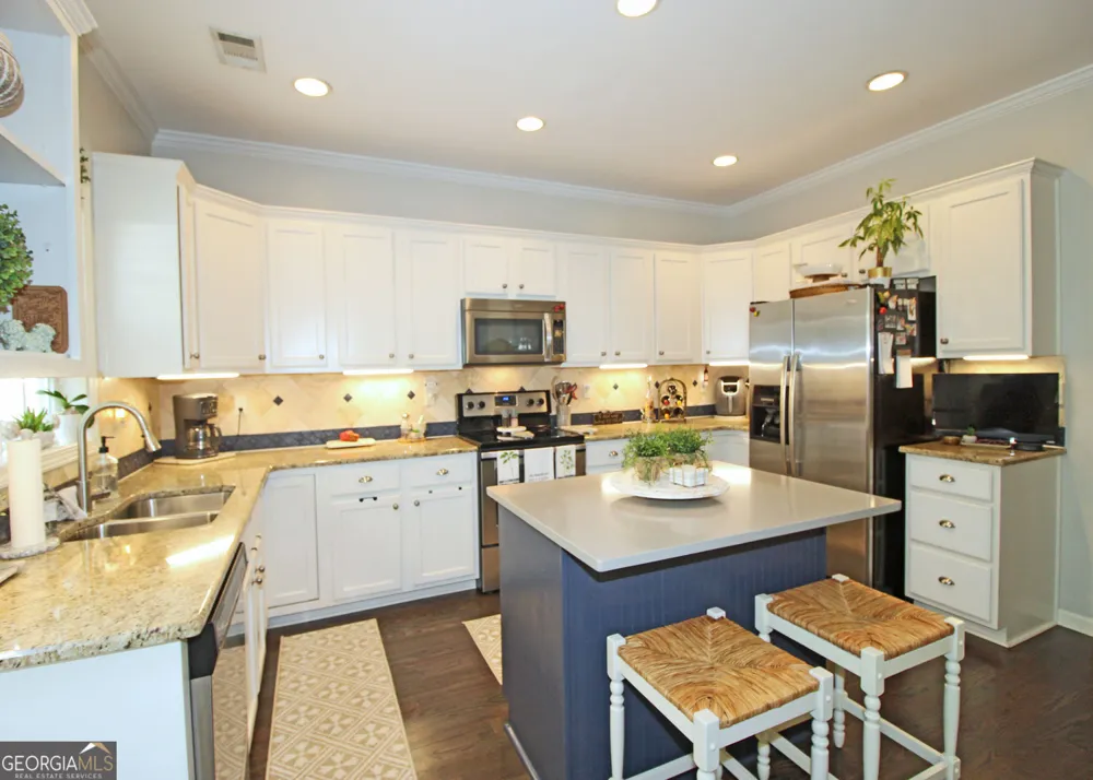 1503 Waters Edge TRL Roswell, GA 30075
