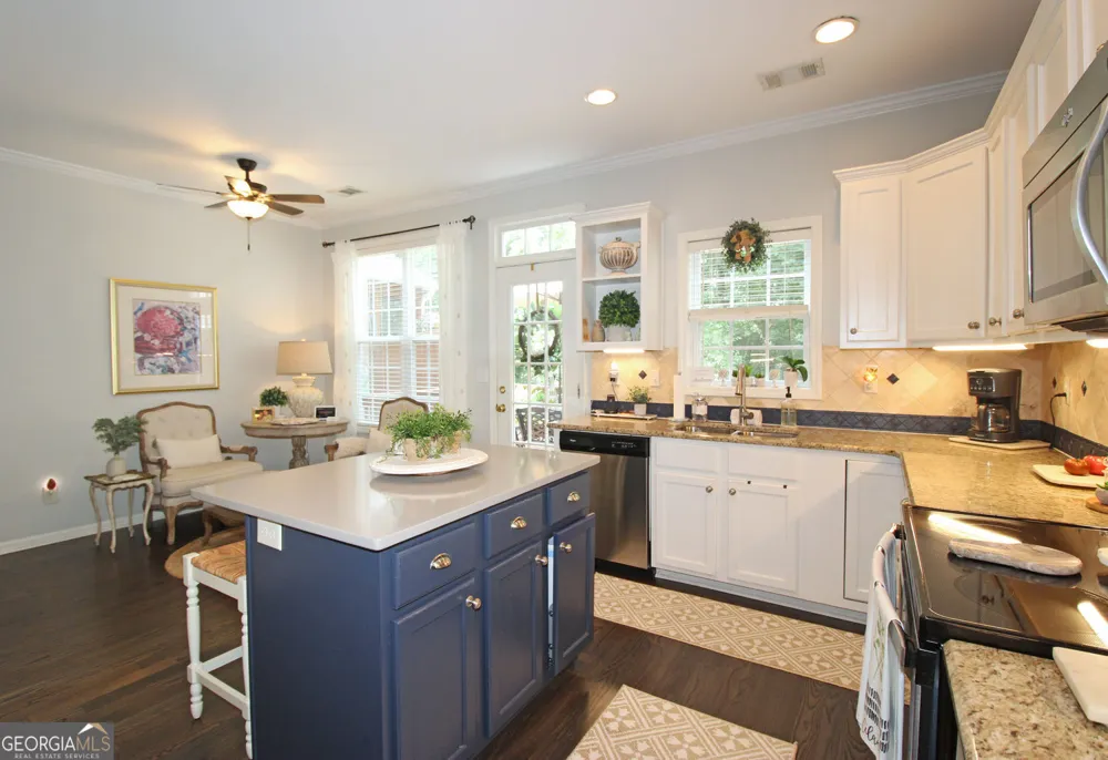 1503 Waters Edge TRL Roswell, GA 30075