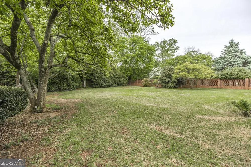 62 Indian Springs DR Forsyth, GA 31029