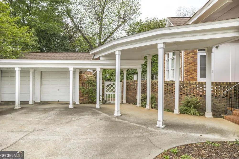 62 Indian Springs DR Forsyth, GA 31029