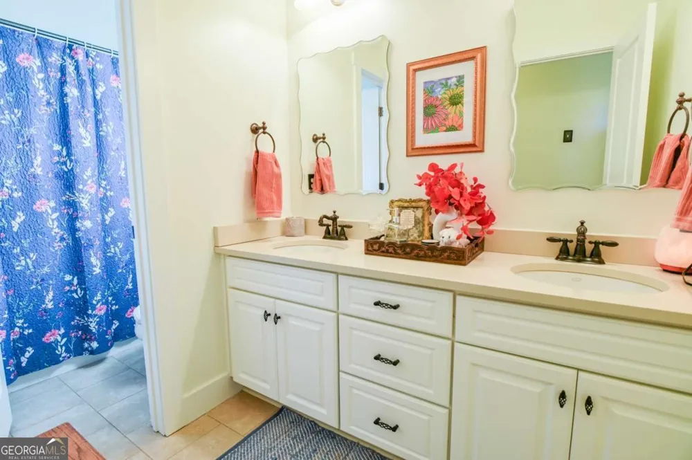 1060 Cobblestone DR Bogart, GA 30622