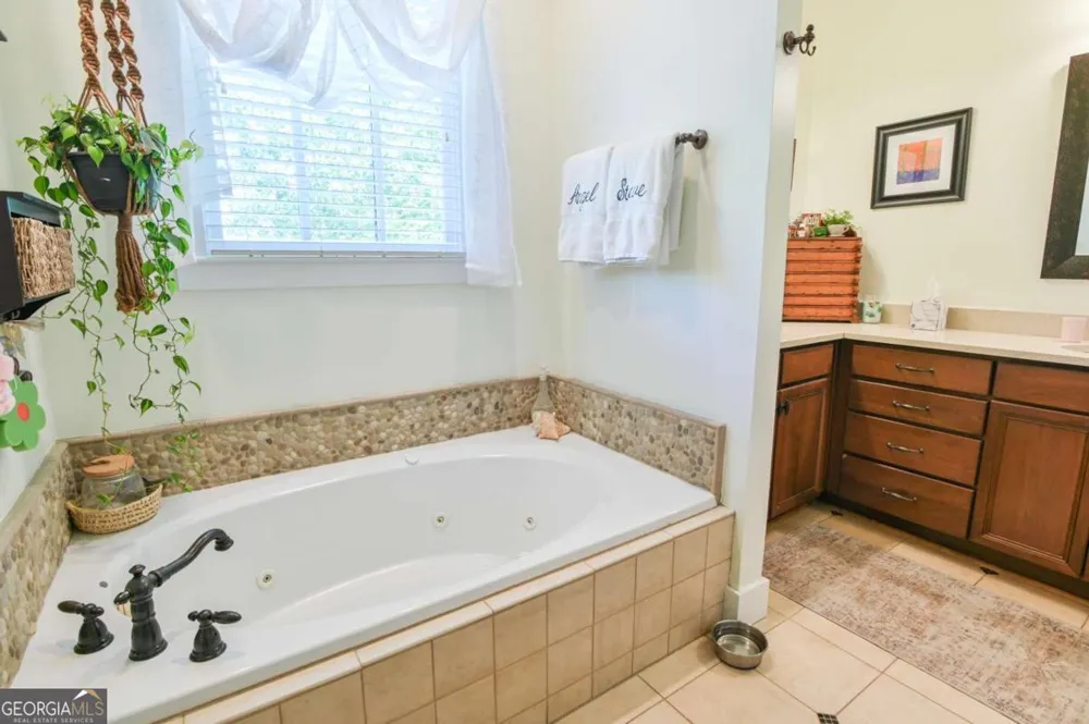 1060 Cobblestone DR Bogart, GA 30622