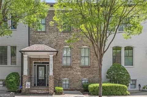 352 Suwanee AVE