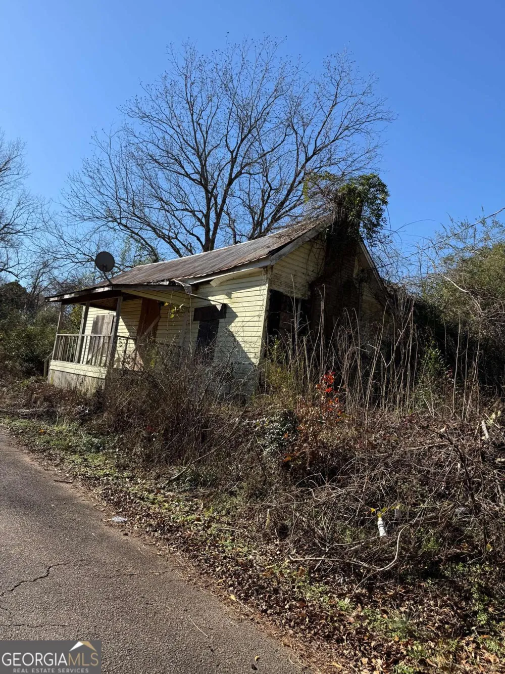 628 M L King ST Greenville, GA 30222