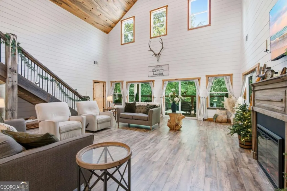 426 Thompson Creek Park RD Dawsonville, GA 30534