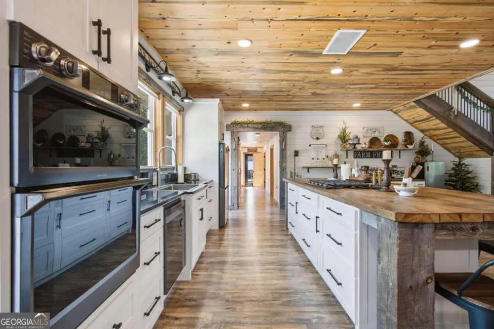426 Thompson Creek Park RD Dawsonville, GA 30534