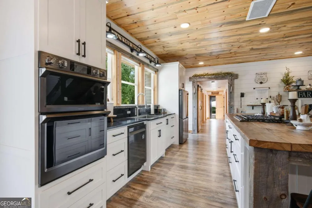 426 Thompson Creek Park RD Dawsonville, GA 30534