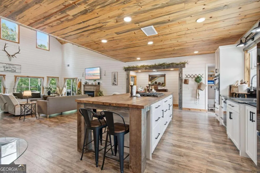 426 Thompson Creek Park RD Dawsonville, GA 30534