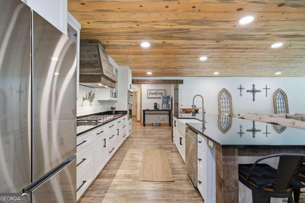 426 Thompson Creek Park RD Dawsonville, GA 30534