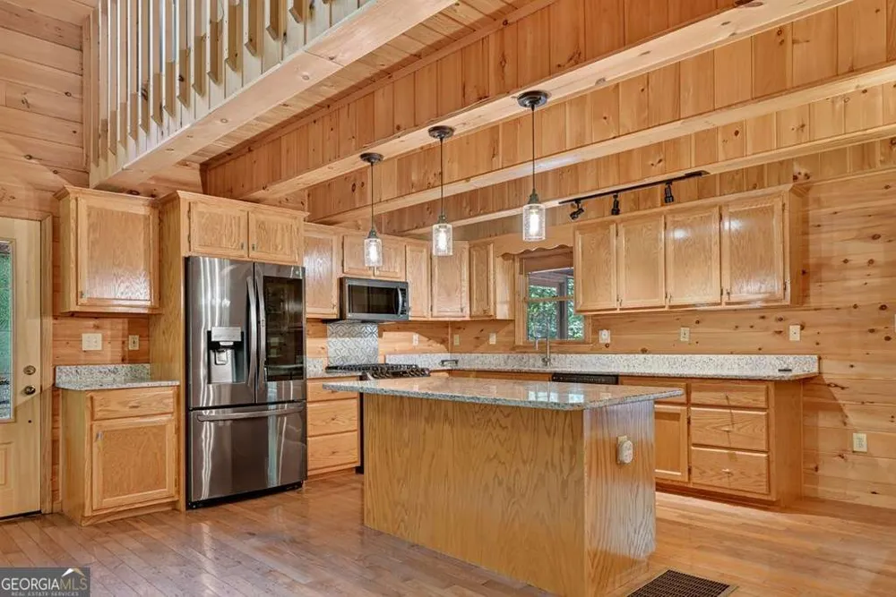 21 Trails End LN Morganton, GA 30560