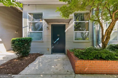 400 Village PKWY NE