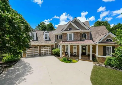 8805 Saddle Trail