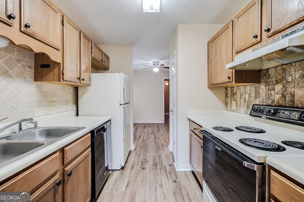 494 Teal Lake DR Richmond Hill, GA 31324
