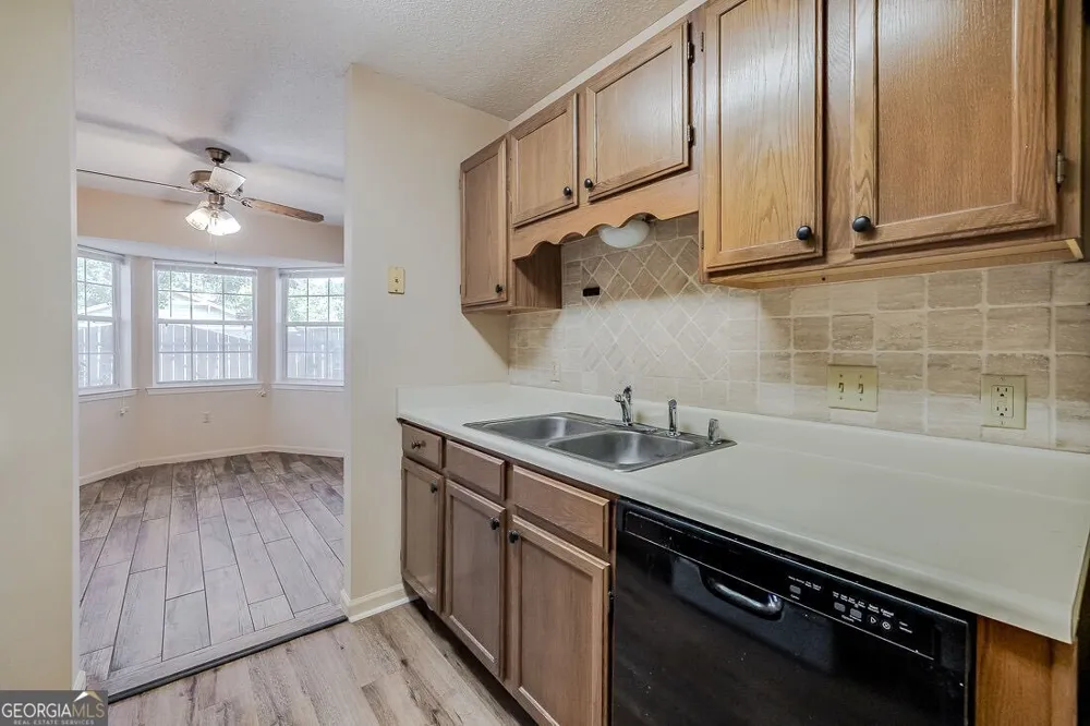 494 Teal Lake DR Richmond Hill, GA 31324