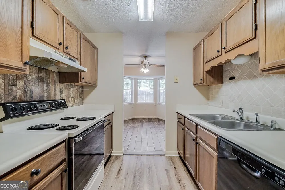 494 Teal Lake DR Richmond Hill, GA 31324