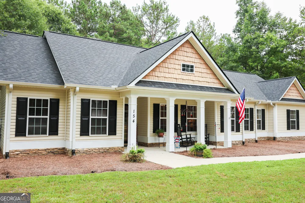 154 Cole Forest Barnesville, GA 30204