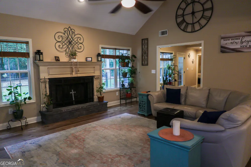 154 Cole Forest Barnesville, GA 30204