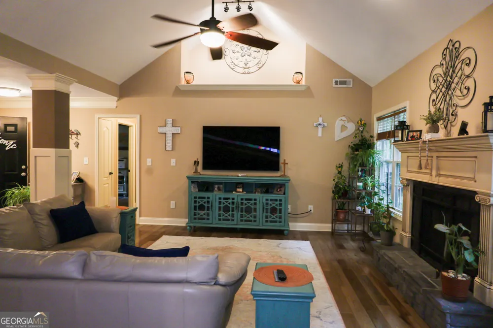 154 Cole Forest Barnesville, GA 30204