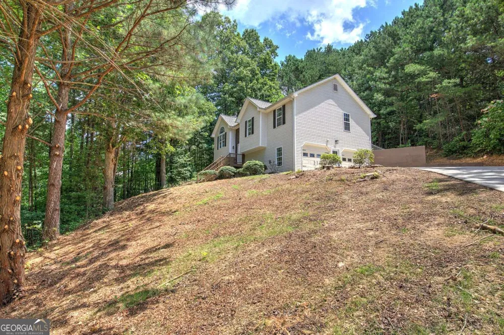 290 Whispering Waters DR Jasper, GA 30143