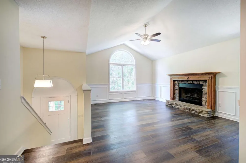 290 Whispering Waters DR Jasper, GA 30143