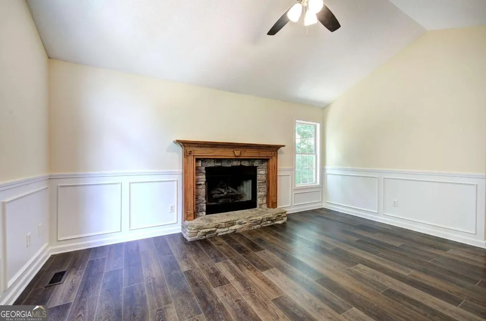 290 Whispering Waters DR Jasper, GA 30143