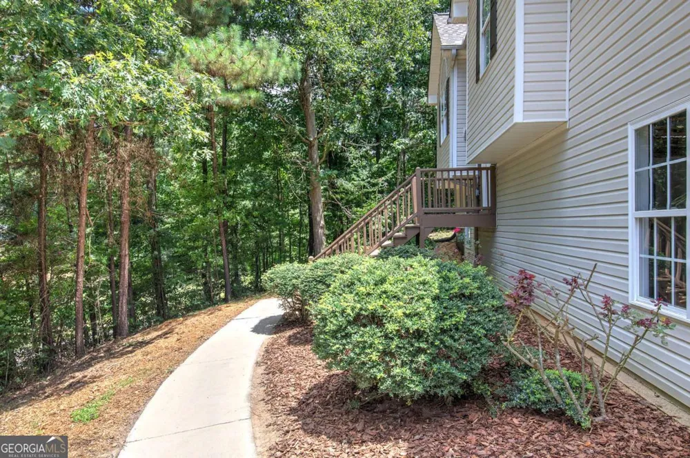 290 Whispering Waters DR Jasper, GA 30143
