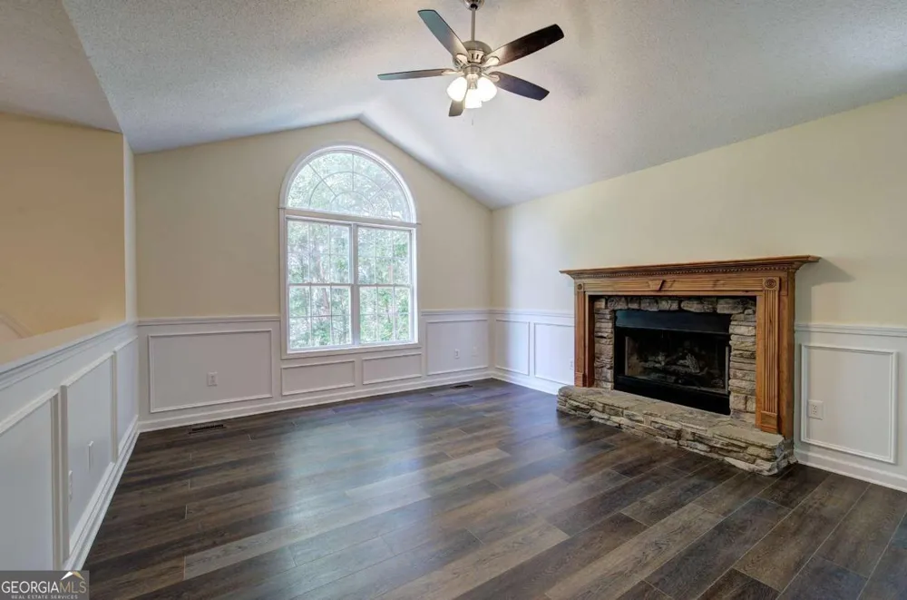 290 Whispering Waters DR Jasper, GA 30143