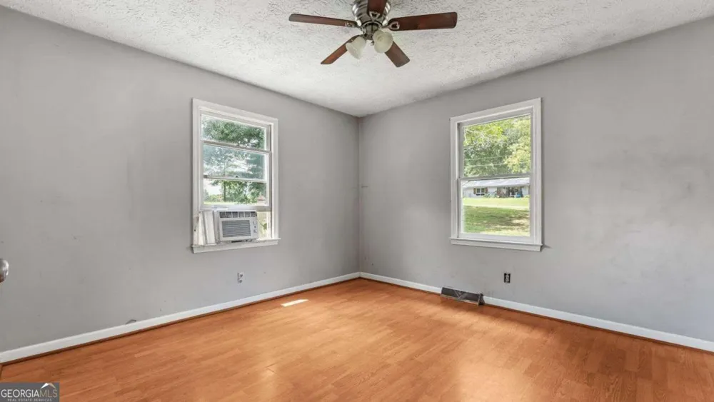 5 Ridgedale DR SE Silver Creek, GA 30173