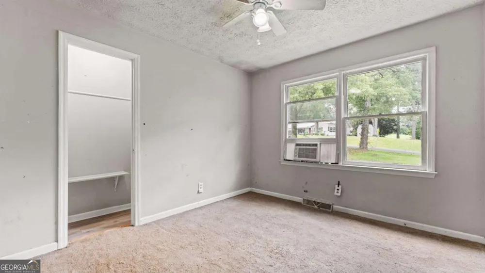 5 Ridgedale DR SE Silver Creek, GA 30173