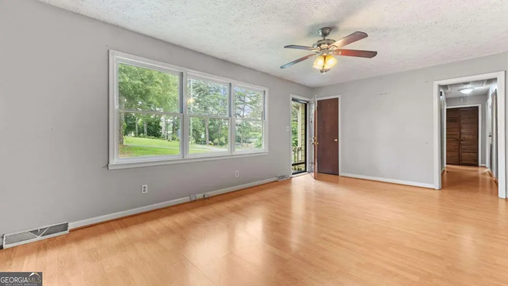 5 Ridgedale DR SE Silver Creek, GA 30173