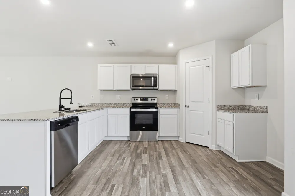 154 Catalpa RD Milner, GA 30257